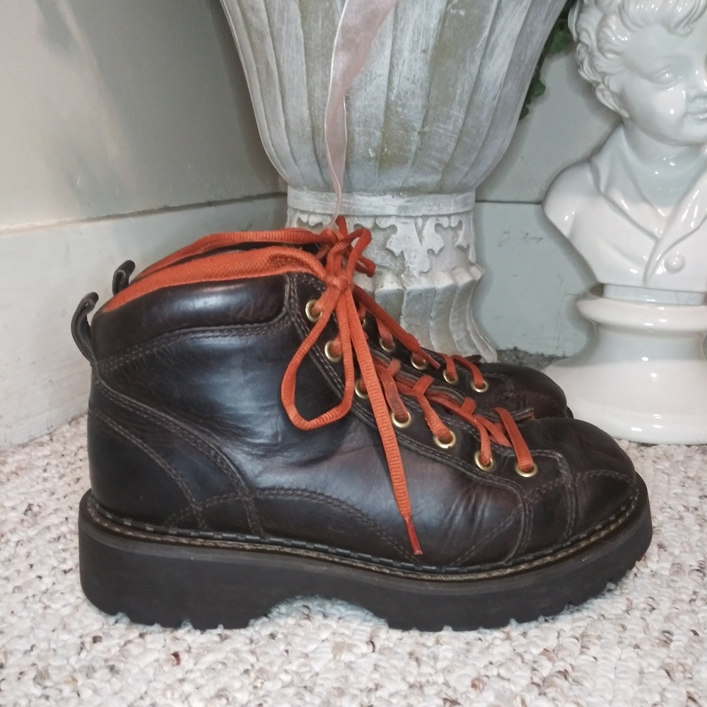 American Eagle - Hiking Boots Bought these American Eagle Outfitters boots for my freshman  main image 2